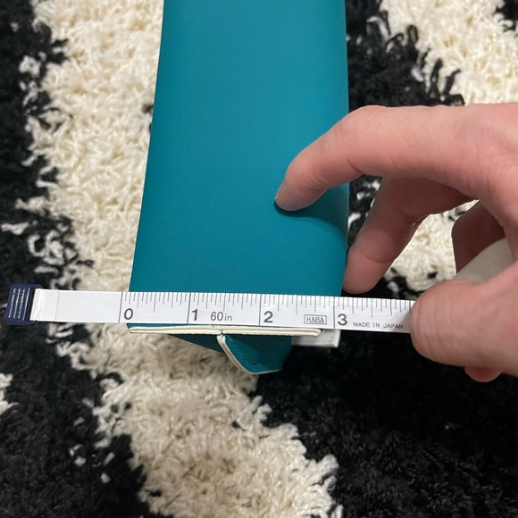 Brand New La Mer Top-Zip Cosmetic Bag/Make-up Case In Green 8.5” X 3” - Picture 6 of 6